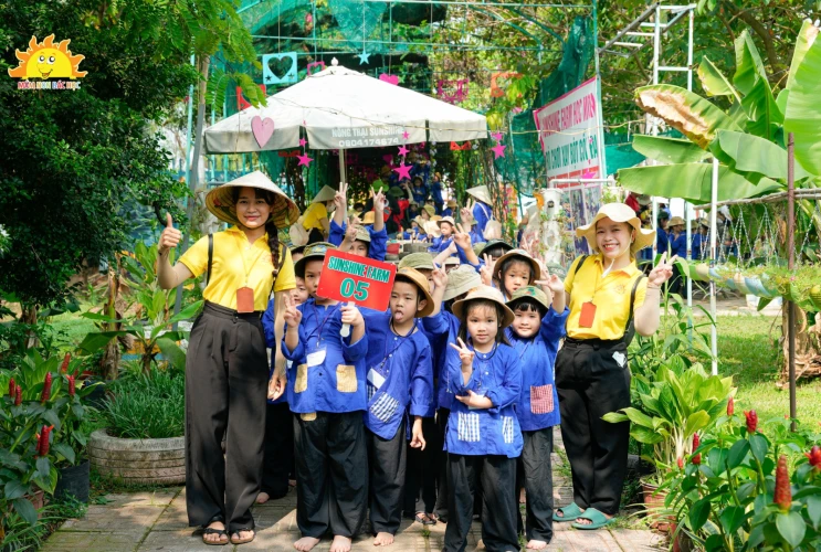 Bé yêu mầm non Bác Học 1 vui ngoại khóa tại khu du lịch Sunshine Farm