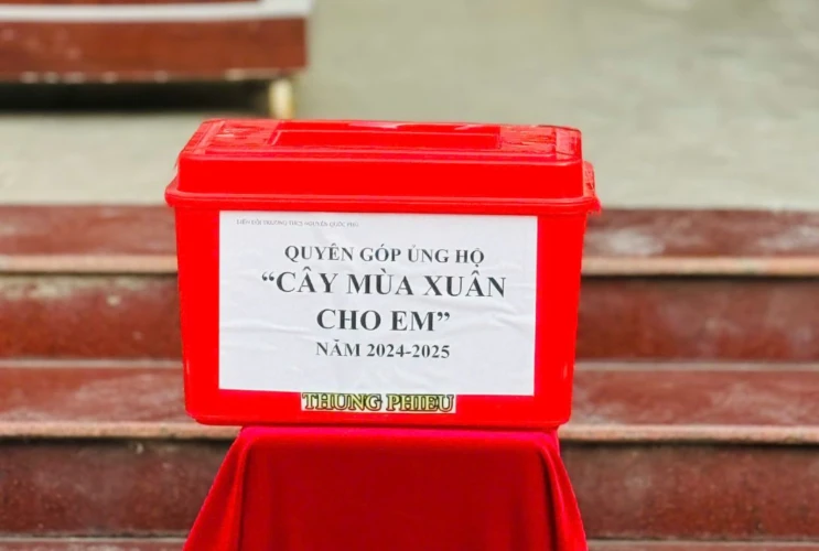 Hoạt động quyên góp " Cây Mùa Xuân Cho Em"