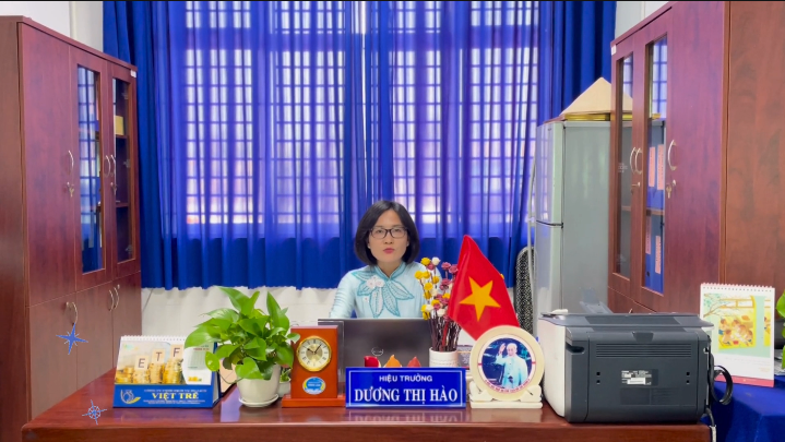 Cô Dương Thị Hào - Hiệu trưởng nhà trưởng chia sẻ về quá trình triển khai Thư viện số tại nhà trường