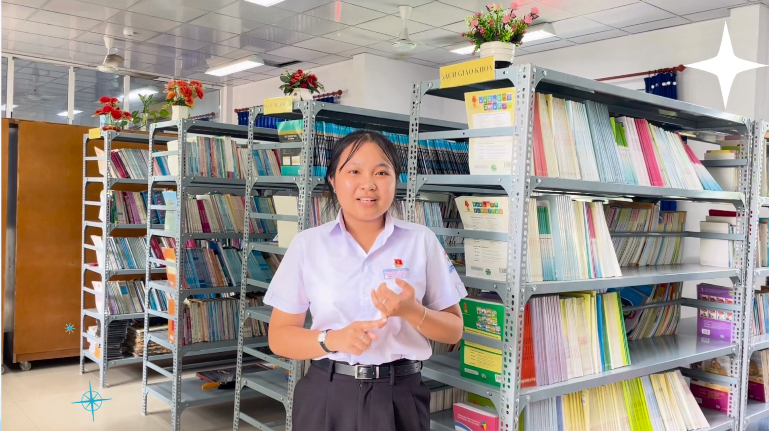 Học sinh Trần Lê Thùy Vy (lớp 9A3) chia sẻ về việc sử dụng thư viện số