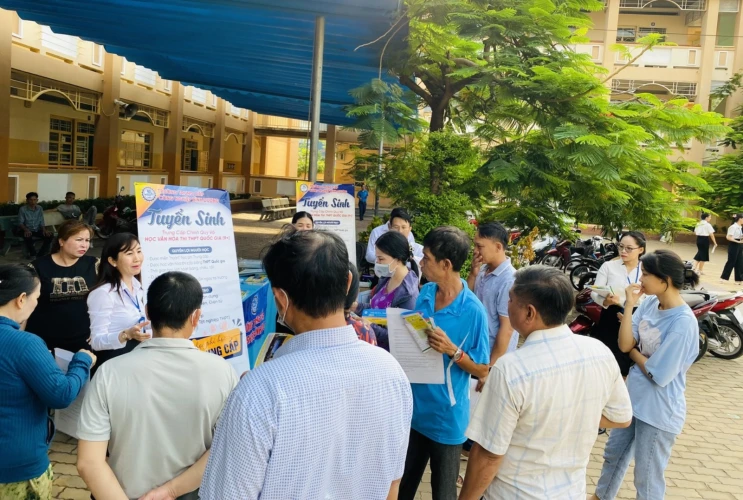 Tư vấn hướng nghiệp tại Trường THCS Thái Hòa