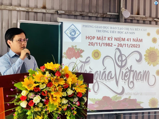 Tổ chức Họp mặt kỷ niệm 41 năm ngày Nhà giáo Việt Nam (20/11/1982 – 20/11/2023)