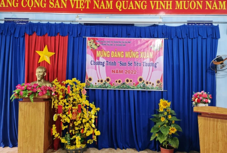 Chương trình "San sẻ yêu thương" năm 2022