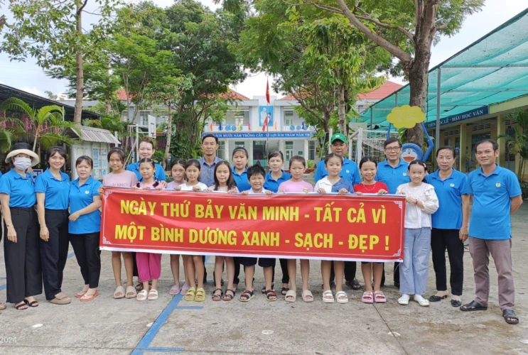 Hưởng ứng "Ngày thứ 7 văn minh"