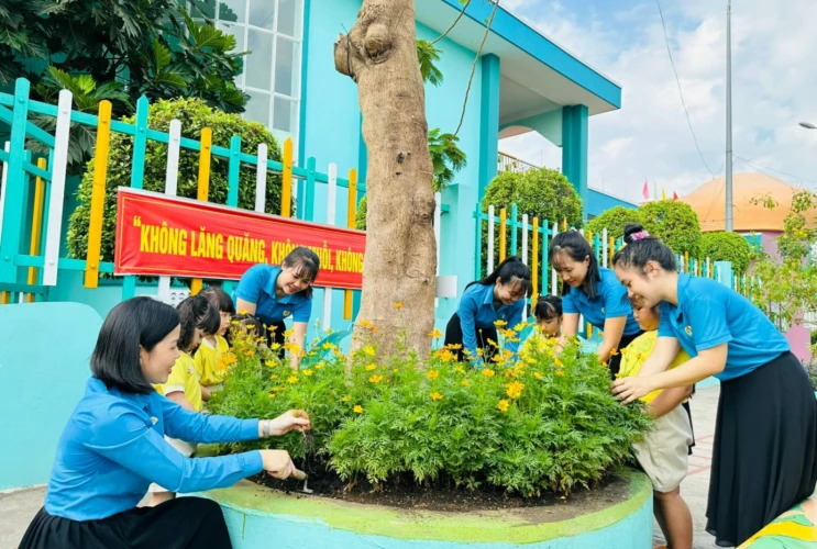 “Xanh hóa” trường học