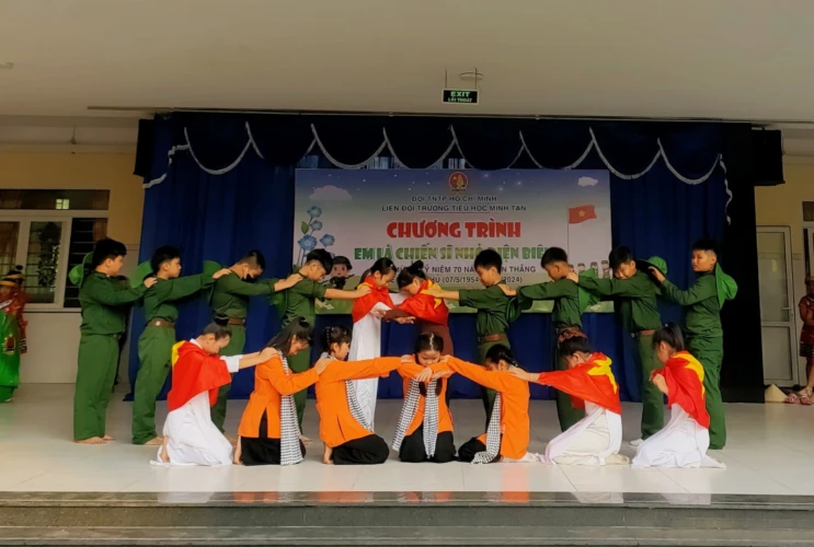Chương trình "Em là chiến sĩ nhỏ Điện Biên" chào mừng kỷ niệm 70 năm chiến thắng Điện Biên Phủ