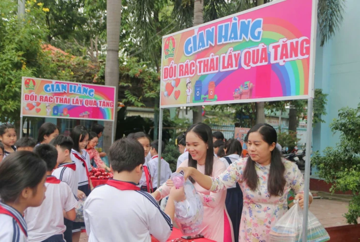 Rộn ràng Ngày hội “Kế hoạch nhỏ - Ý nghĩa lớn”