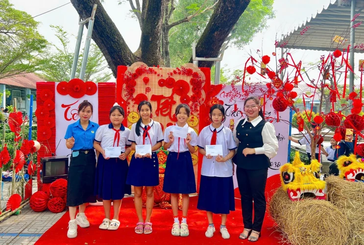 Mừng Đảng, mừng Xuân