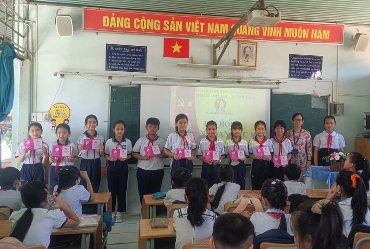 Cháu ngoan Bác Hồ cấp Liên đội