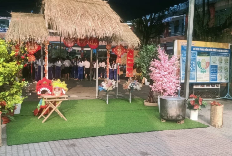 "Phiên chợ quê" của Liên Đội trường Tiểu học Uyên Hưng