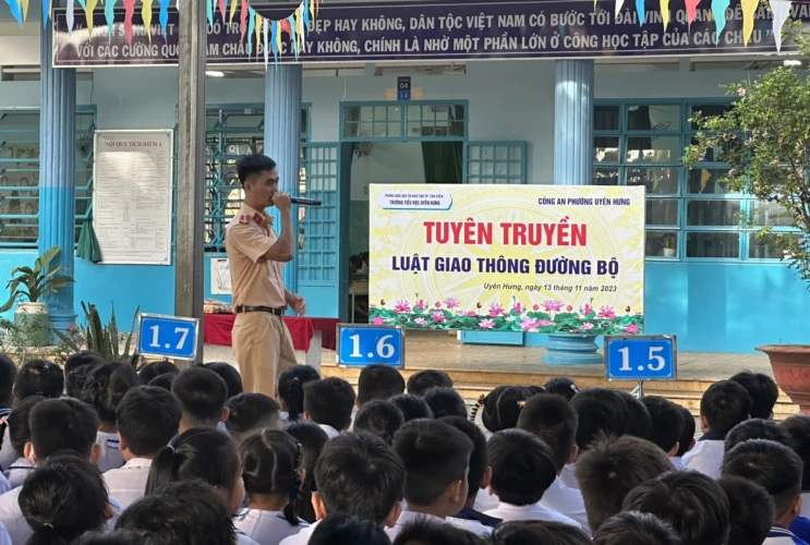 Hoạt động tuyên truyền Luật Giao thông Đường bộ