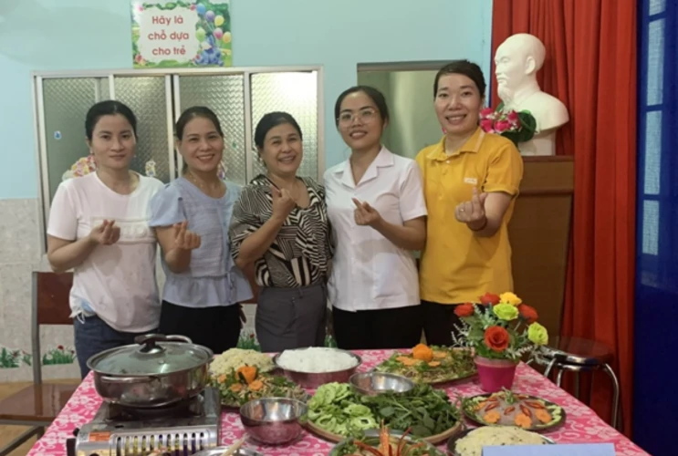 Trường Mầm non Sơn Ca tổ chức hội thi nấu ăn nhân dịp kỷ niệm 114 năm ngày quốc tế phụ nữ 8-3
