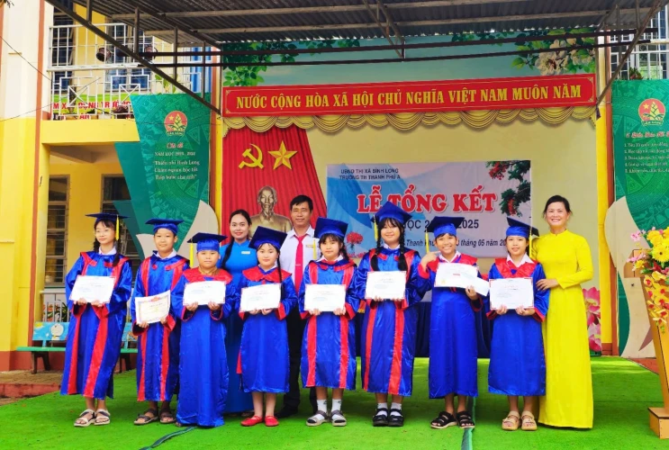 Trường Tiểu học Thanh Phú A tổ chức trao giải Tuần lễ đọc sách DLib K12