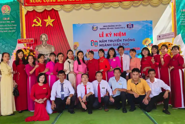 Khai giảng năm học 2025-2026 và Kỷ niệm 80 năm ngành Giáo dục tại trường Tiểu học Thanh Phú A