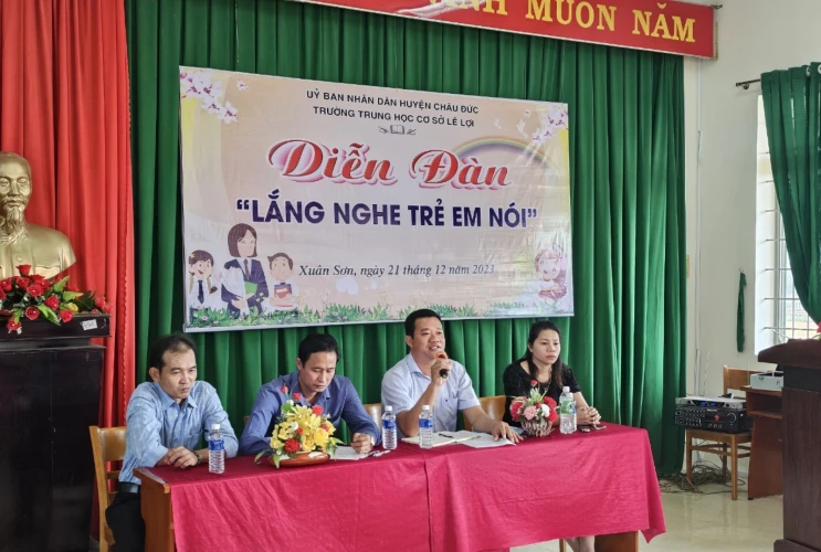 Diễn đàn "Lắng nghe trẻ em nói" tại Trường THCS Lê Lợi