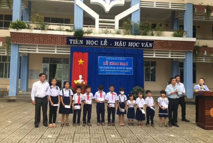 Trường THCS Nguyễn Trung Trực khai mạc Tuần lễ học tập suốt đời năm 2023