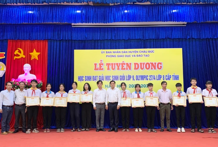Lễ tuyên dương học sinh đạt thành tích cao của huyện Châu Đức