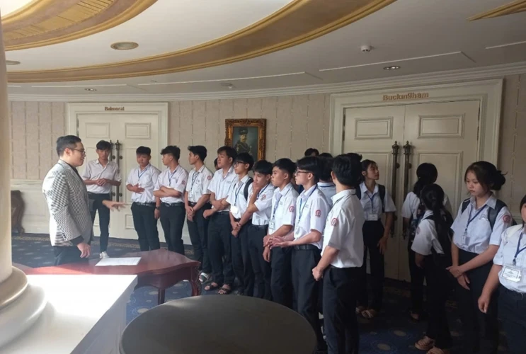 Hướng nghiệp và Tham quan tại The Imperial Hotel