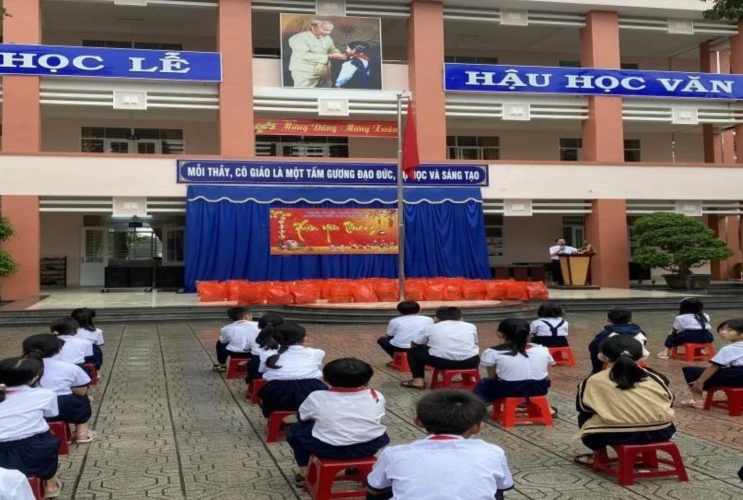 Trường TH Bình Giã tổ chức chương trình "Quà xuân tặng bạn"