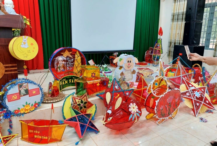 Hội thi Lồng đèn Trung thu của Trường TH Trần Quốc Tuấn