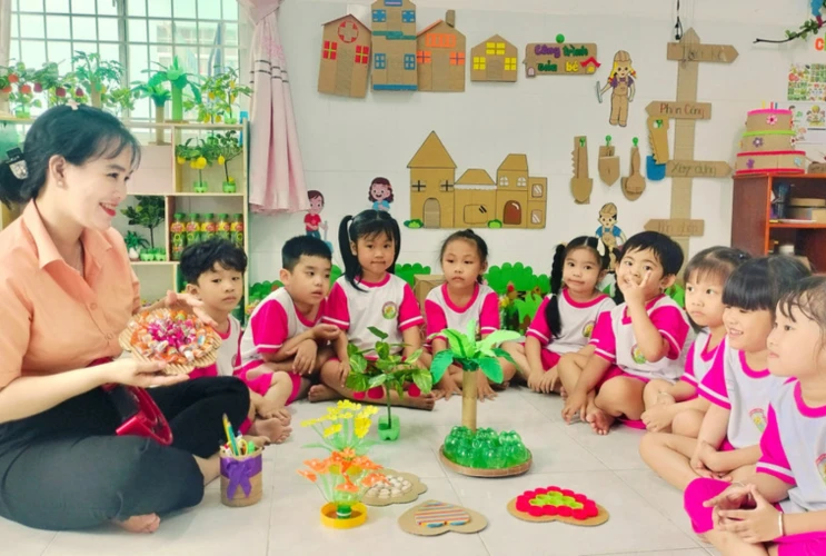 Phong trào “Nói không với rác thải nhựa” biến thành đồ dùng học tập