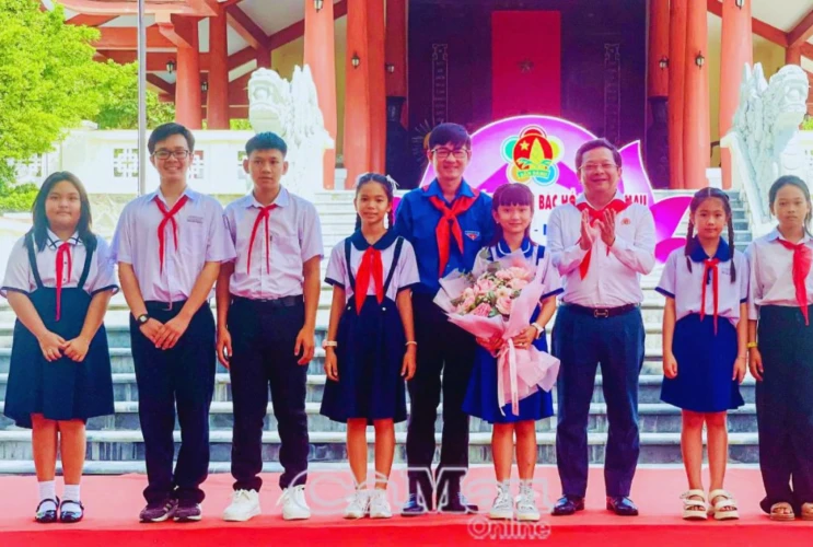 Thiếu nhi Cà Mau nguyện ra sức học tập, rèn luyện, xây dựng quê hương