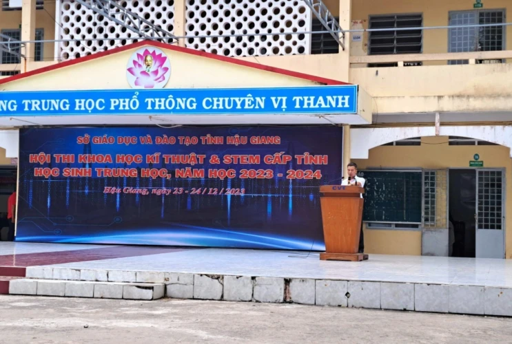 Trường THCS Chiêm Thành Tấn tham gia Hội thi Khoa học kĩ thuật và STEM cấp Tỉnh, năm học 2023-2024