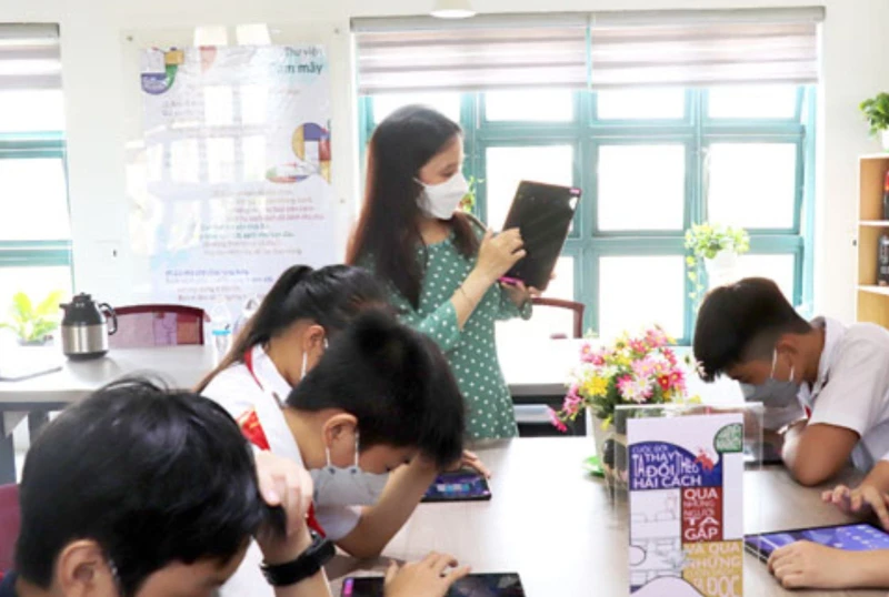 Thư viện số đầu tiên trong trường học