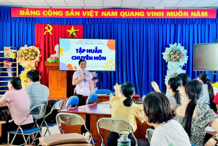 Tập huấn Chuyên môn Cấp trường năm học 2024 - 2025
