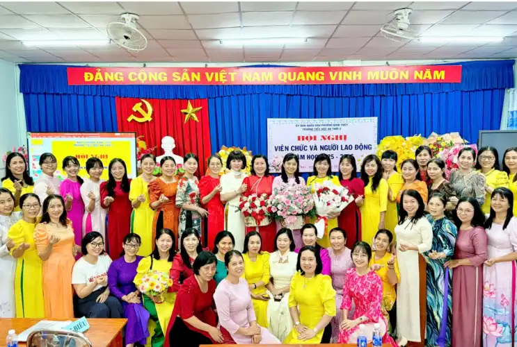 Trường Tiểu học An Thới 2 tổ chức Hội nghị viên chức và người lao động năm học 2025 - 2026