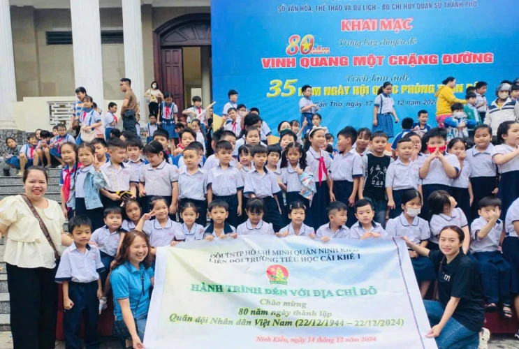 Liên Đội trường Tiểu học Cái Khế 1 tổ chức hành trình "Đến với địa chỉ đỏ"