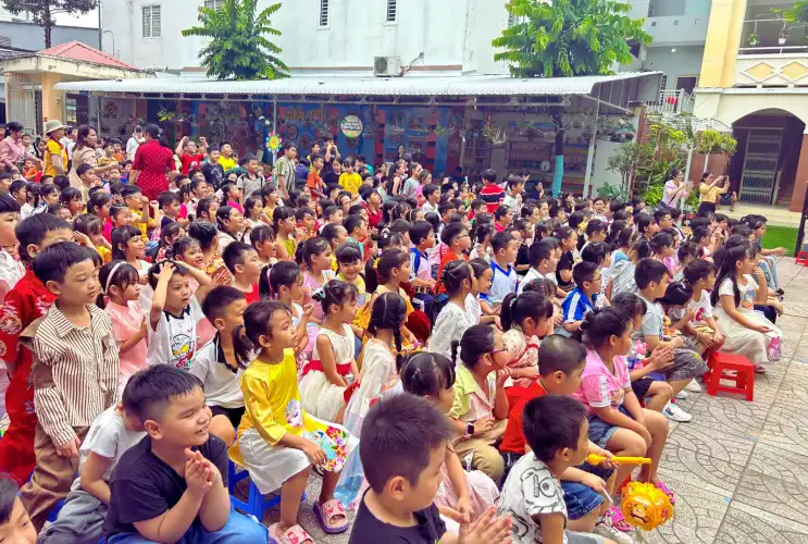 Tết Trung thu tràn ngập niềm vui tại trường Tiểu học Cái Khế 1