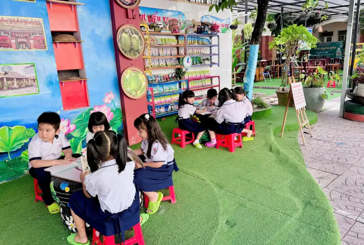 Thư Viện Xanh: Không Gian Nuôi Dưỡng Tri Thức Và Cảm Hứng Sáng Tạo