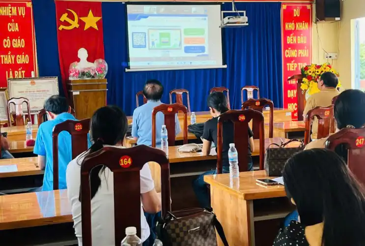 Trường Tiểu học Lâm Thành Hưng đẩy mạnh chuyển đổi số nâng cao chất lượng giáo dục