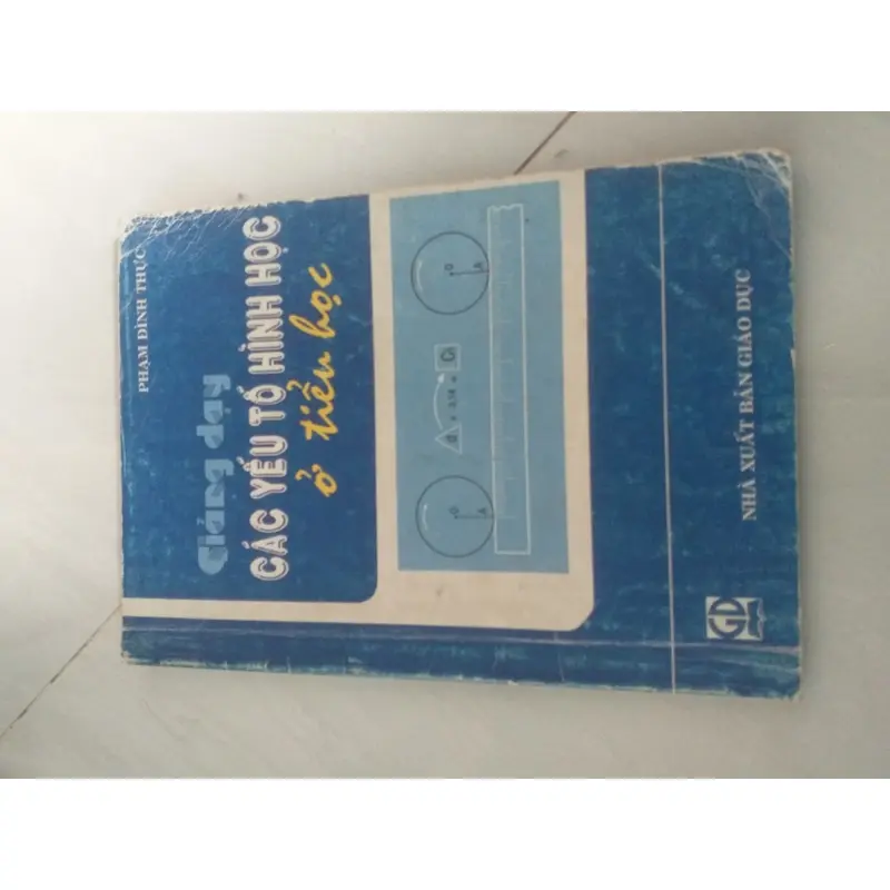 Giảng dạy các yếu tố hình học