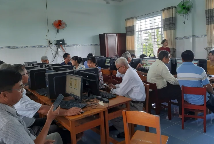 Buổi tập huấn tại trường Tiểu học Thạnh Lợi 2