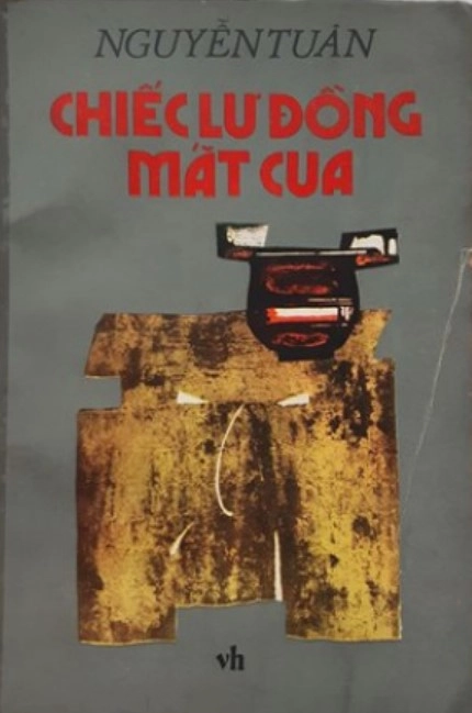 Chiếc lư đồng mắt cua