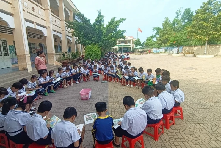 Chương trình Ngày Hội đọc sách của Thư viện TP. Cần Thơ tại Trường TH Thạnh Mỹ