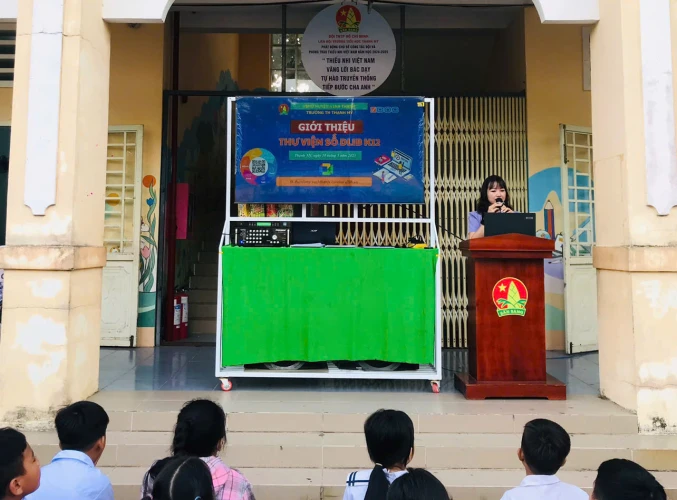 BUỔI TUYÊN TRUYỀN GIỚI THIỆU THƯ VIỆN SỐ CHO HỌC SINH