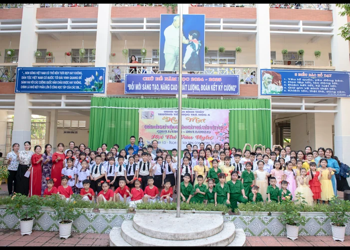 HOẠT ĐỘNG VĂN NGHỆ CHÀO MỪNG NGÀY NHÀ GIÁO VIỆT NAM (20/11) CỦA HS TRƯỜNG TIỂU HỌC TRÀ NÓC 4