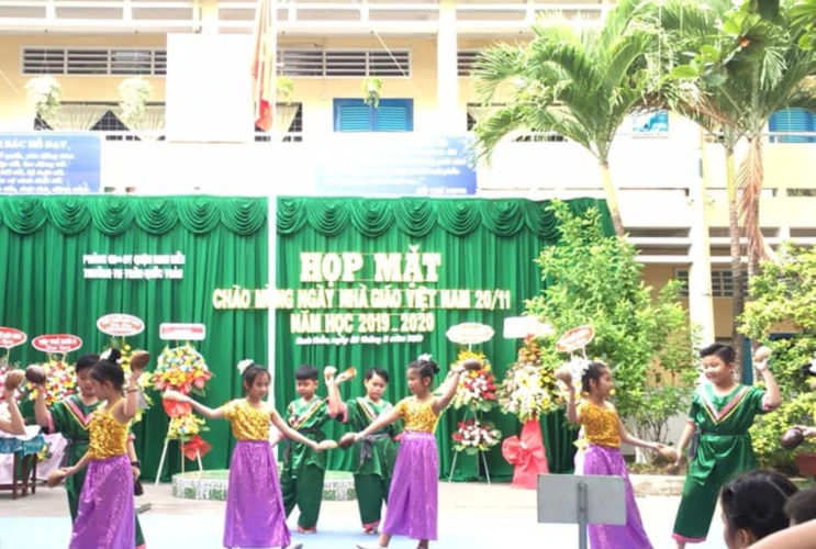 Họp mặt kỉ niệm ngày Nhà giáo Việt Nam 20/11 năm học 2019-2020