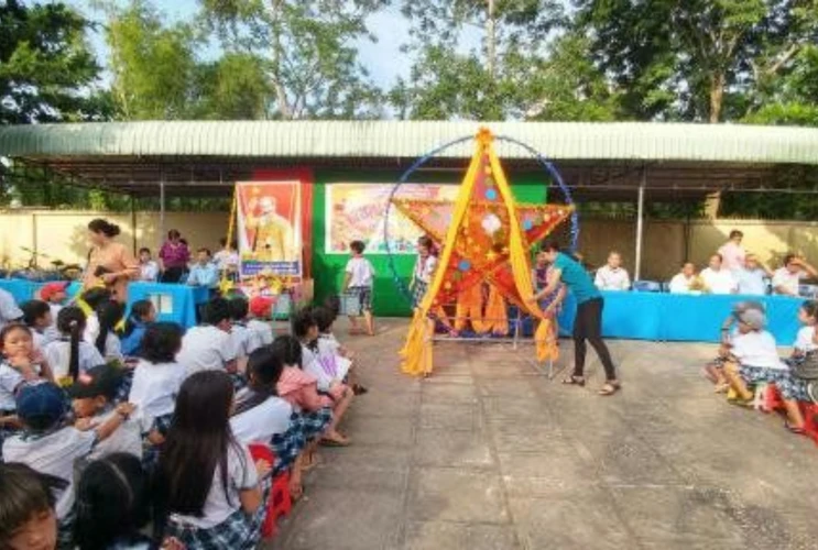 "Vui Trung thu, nhớ Bác Hồ" năm học 2019 - 2020