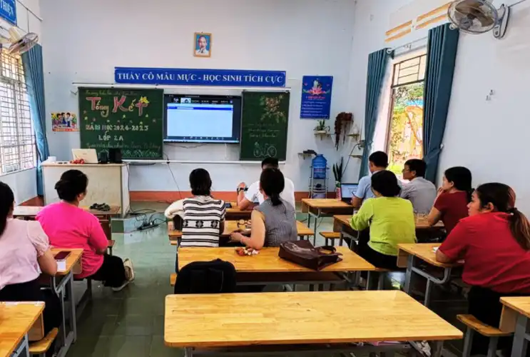 Tập huấn Thư viện số DLib K12 tại trường Tiểu học Bế Văn Đàn - Tỉnh Đắk Lắk
