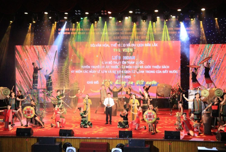 Thư viện tỉnh Đắk Lắk đạt giải xuất sắc tại Liên hoan Cán bộ Thư viện toàn quốc năm 2025