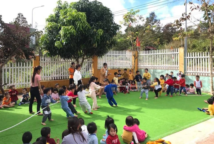 Đi học có gì vui? – niềm vui của các bé khi đến trường