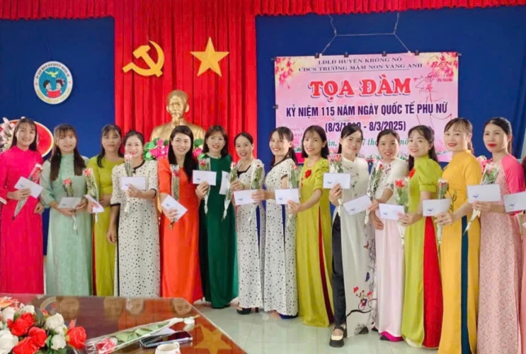 Tưng Bừng Chào Mừng Ngày Quốc Tế Phụ Nữ 8/3