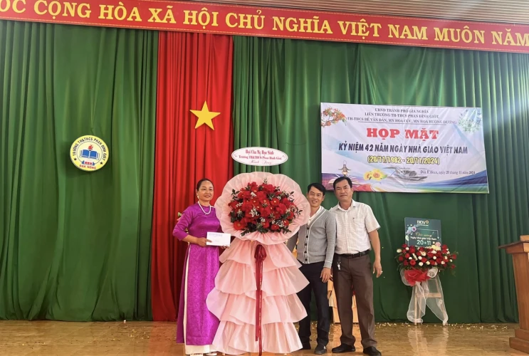 Chào mừng Ngày Nhà giáo Việt Nam 20/11