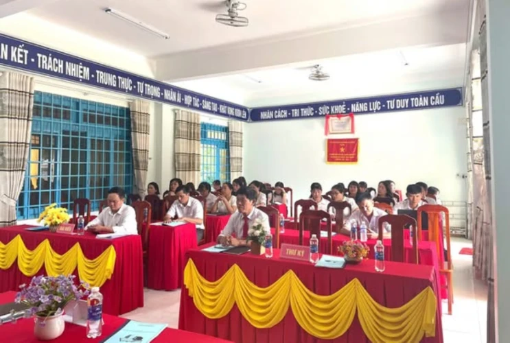 Hội nghị Viên chức, Người lao động năm học 2024-2025