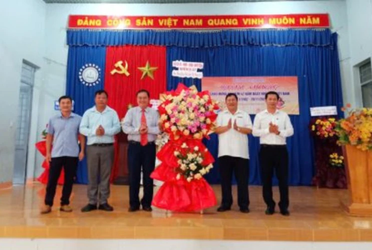 Tọa Đàm – Văn Nghệ Chào Mừng Kỷ Niệm 42 Năm Ngày Nhà Giáo Việt Nam 20/11 (20/11/1982 – 20/11/2024)
