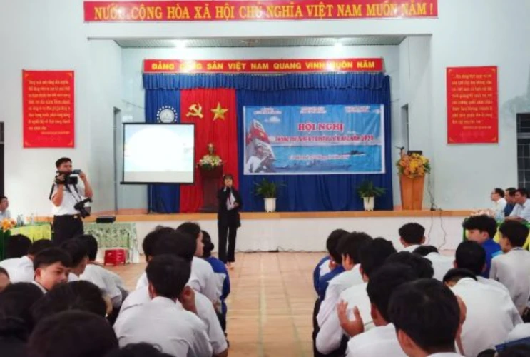 Hội Nghị Tuyên Truyền Về Tình Hình Biển Đảo Và Tư Vấn Tuyển Sinh Của Học Viện Hải Quân